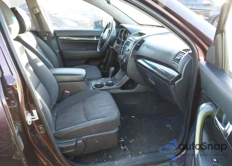 2011 Kia Sorento Lx from USA, damaged, VIN 5XYKT3A12BG128665